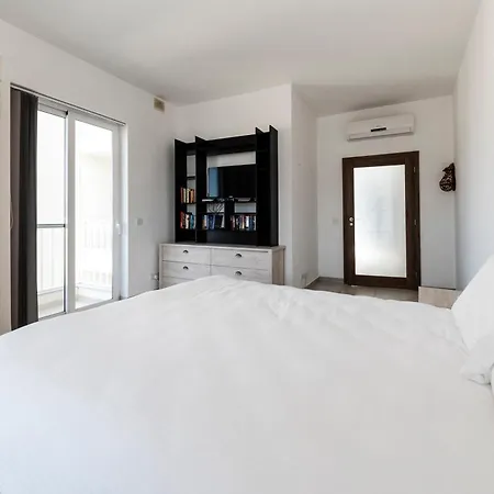 Sea View 2 Bedroom * San Pawl il-Baħar