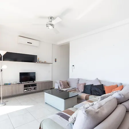 Sea View 2 Bedroom * Сент-Полс-Бей